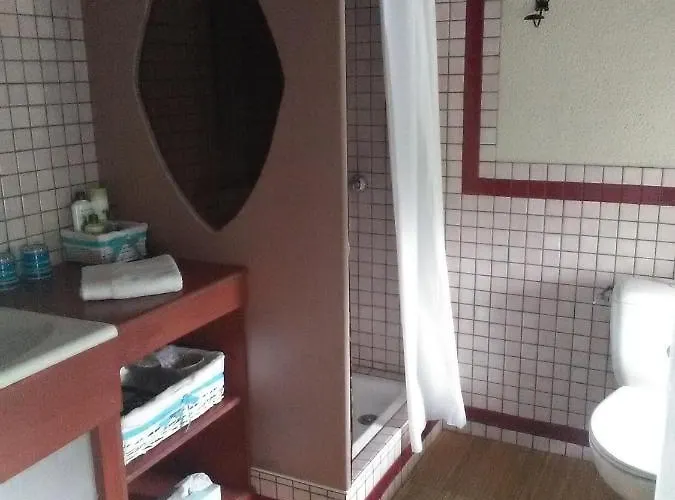 Le Marais Picotin לינה וארוחת בוקר